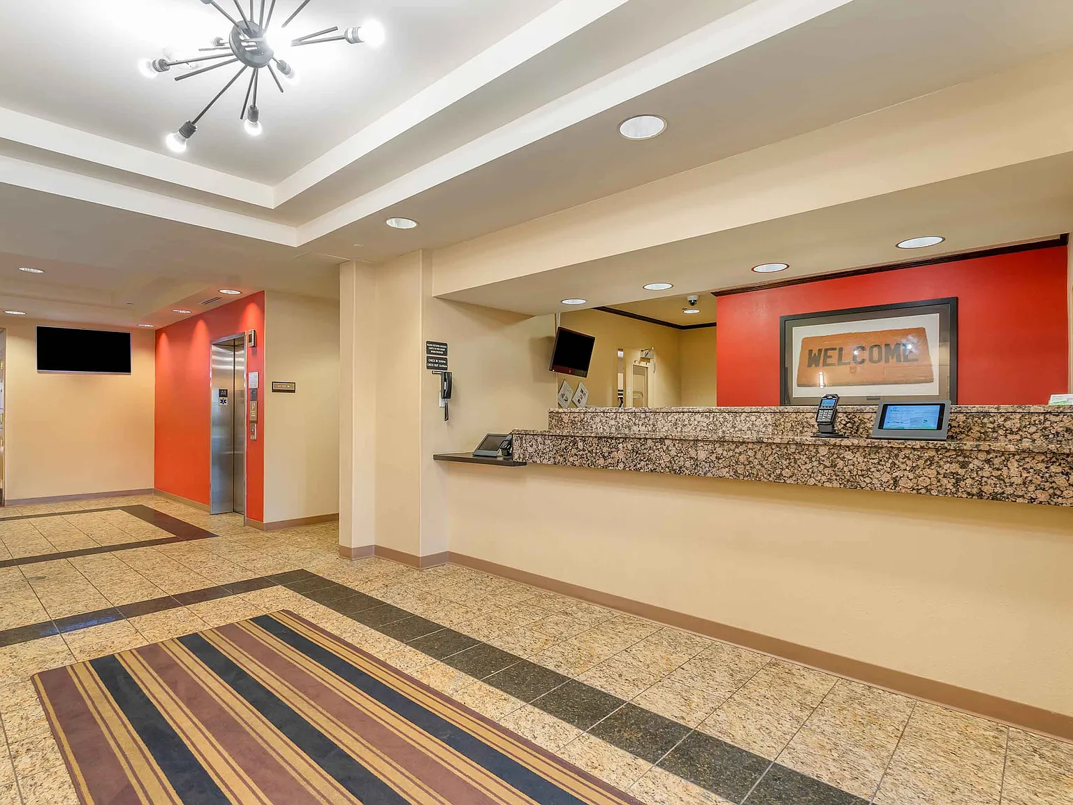 Chesapeake - Greenbrier Circle — Photo 3