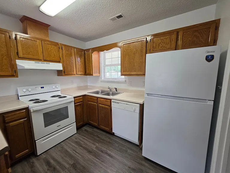 144 Horse Shoe Bnd — Photo 6