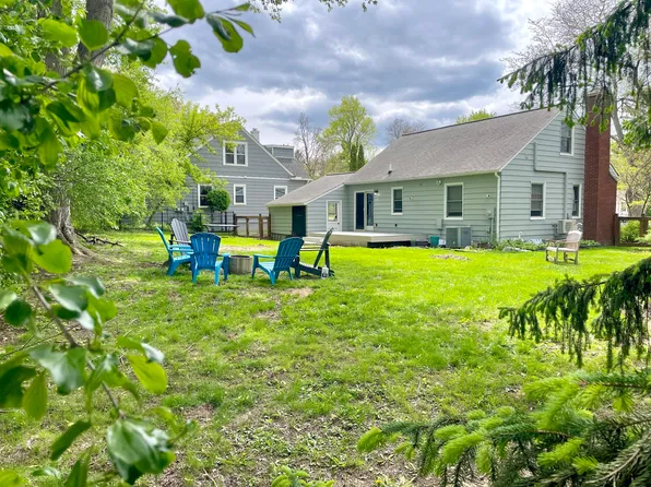 1801 Cayuga Pl, Ann Arbor, MI 48104