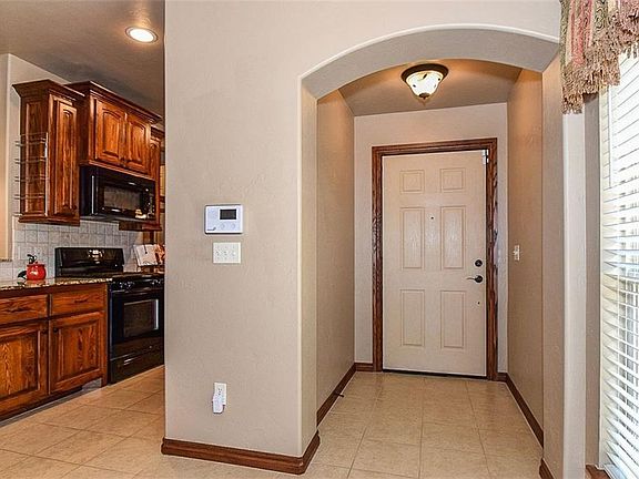 4th image of 1216 SW 85th Ter