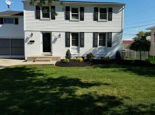 431 Evergreen Dr, Tonawanda, NY