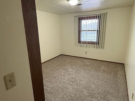 5th image of 1901 Ridgeway Dr #42