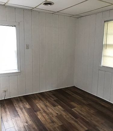 4th image of 925 Anna Ave