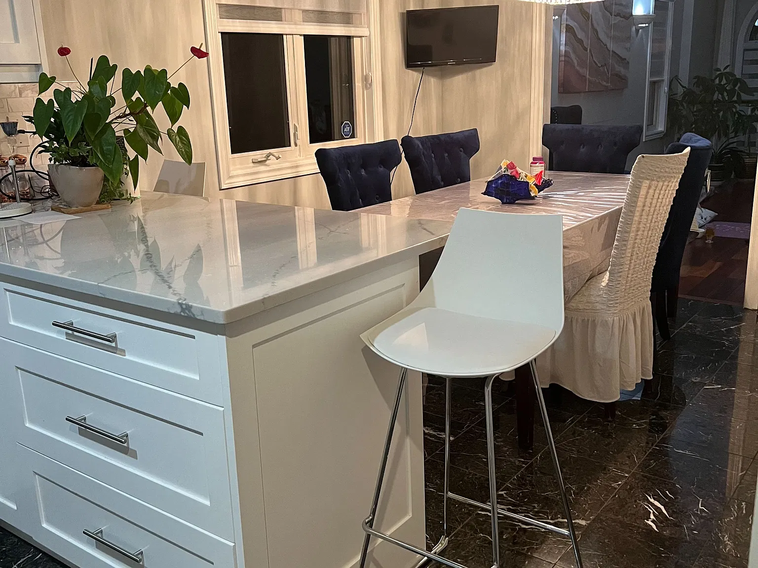 3 bed, $2,500 — Photo 3