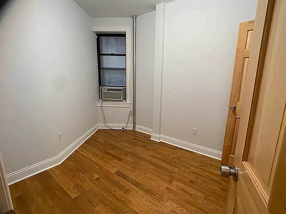 5th image of 26 Thompson St APT 4D
