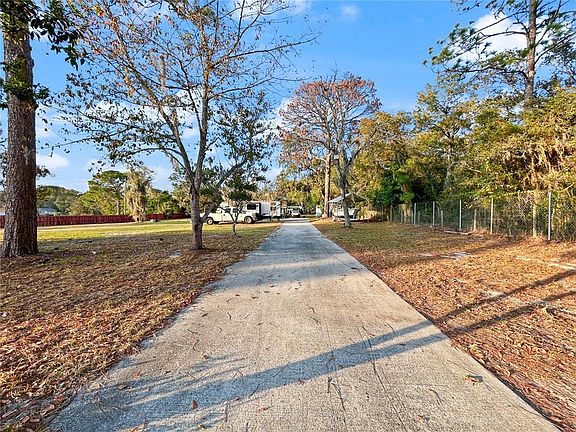 3rd image of 17447 Bathurst Ave