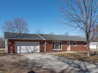 1 Windy Ct, Warsaw, IL 62379