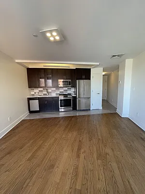 Rented by Bouklis Group | media 9