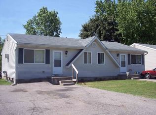 734 Armstrong Rd, Lansing, MI 48911