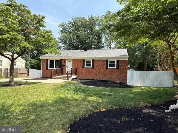 2005 York Dr, Woodbridge, VA 22191