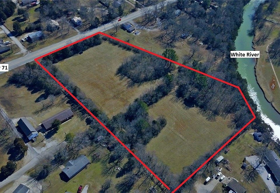 1st image of 119 S Centennial Ave