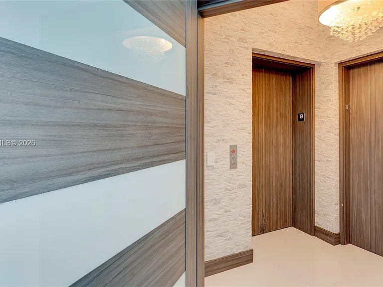 2020 N Bayshore Dr #1905 — Photo 58