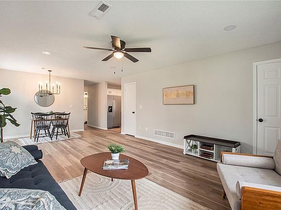 3rd image of 1020 Christie Ln