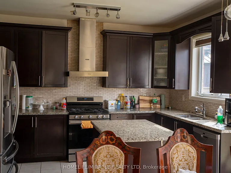 32 Kilkarrin Rd W — Photo 6