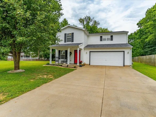 679 Canoe Creek Dr, Henderson, KY 42420