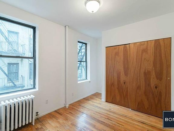 3rd image of 417 E 65th St APT 3