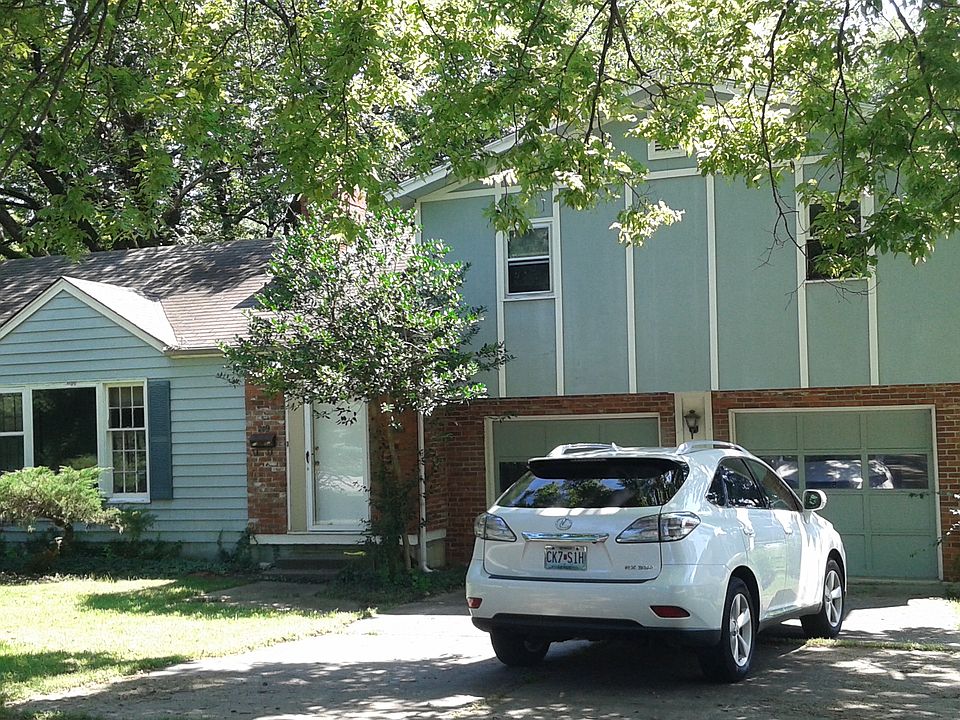 1st image of 219 W 97th St