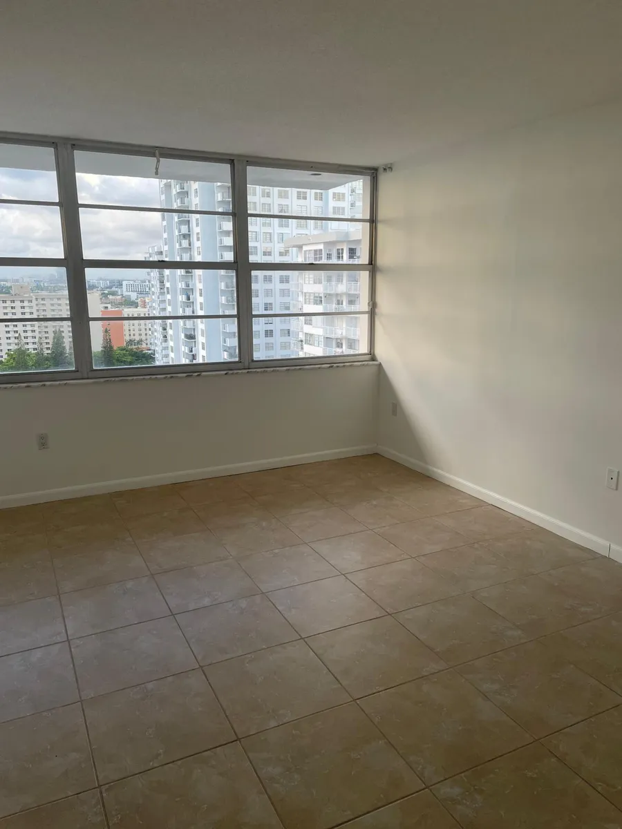 Primary Photo - 18011 Biscayne Blvd #19021