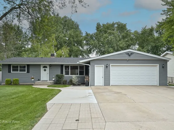 4512 W Ramble Rd, McHenry, IL 60050