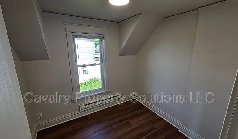 617 E 8th St #2 — Photo 7