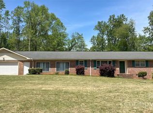 1926 Bud Arthur Bridge Rd, Spartanburg, SC 29307