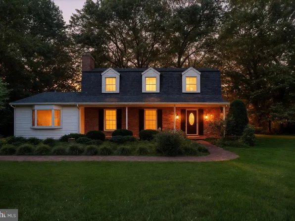 1347 W River Rd, Shady Side, MD 20764