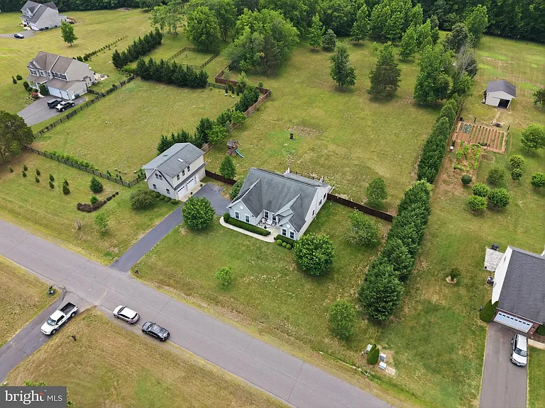 320 Timber Mill Ln — Photo 36