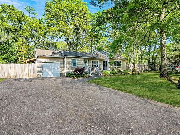 3rd image of 17 Arnold Drive