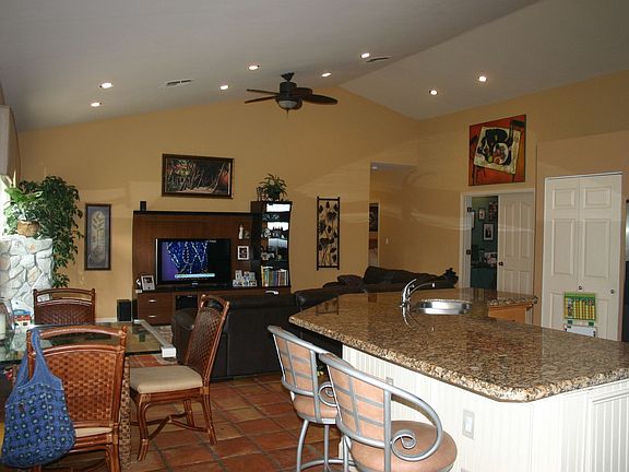 FAMILY ROOM WITH GAS FIREPLACE