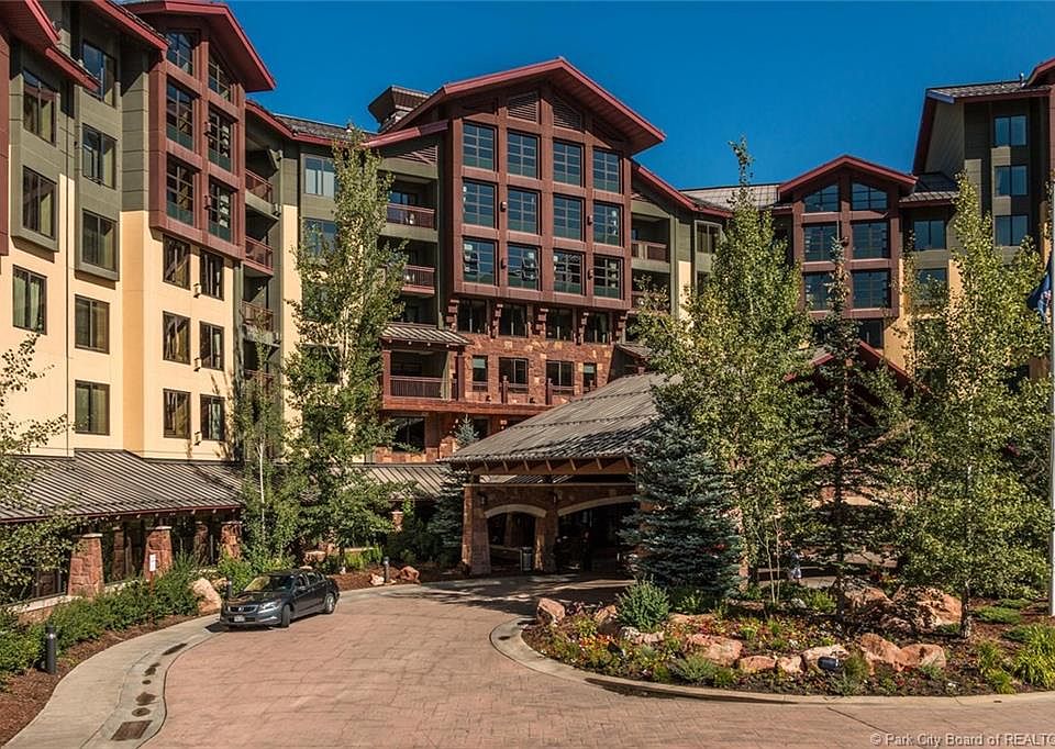 2nd image of 3855 Grand Summit Dr #138