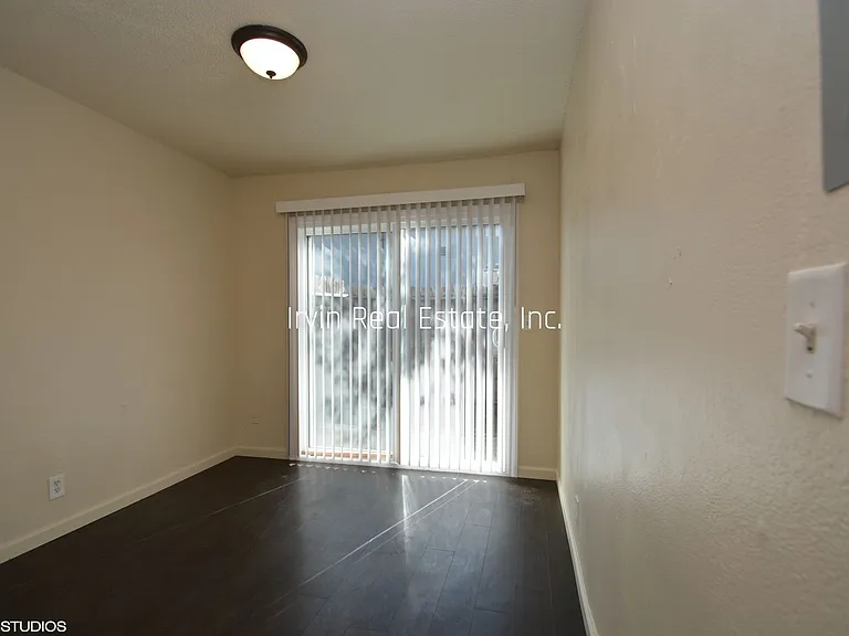 3303 N Franklin Ave — Photo 13