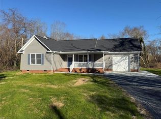 6967 Woodsville Rd, Hayes, VA 23072