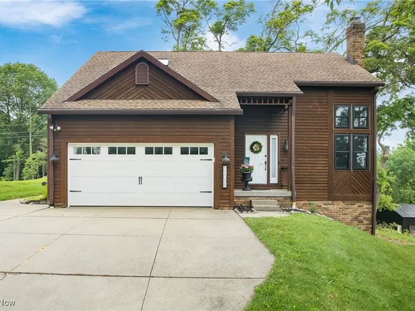 11095 Jan Cir NW, Uniontown, OH 44685