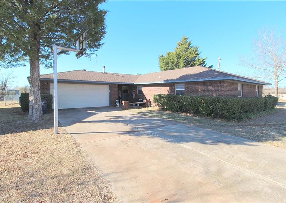 1st image of 1211 W Churchill Blvd