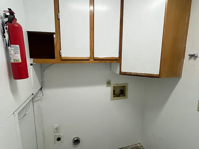 Downstairs Laundry Room