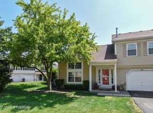 303 Wisteria Dr, Streamwood, IL