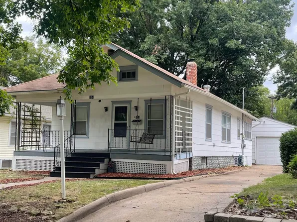 124 SW Kendall Ave, Topeka, KS 66606