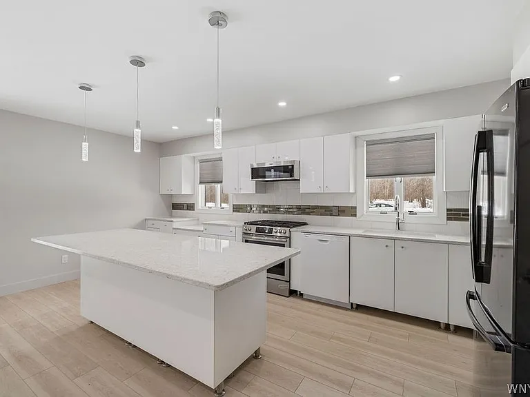 855 Madison Ave — Photo 4