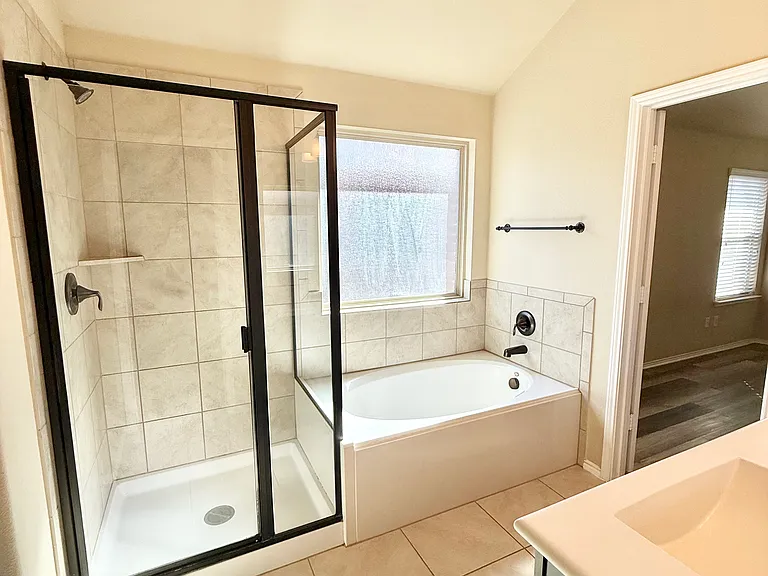 11809 Kurth Dr — Photo 12