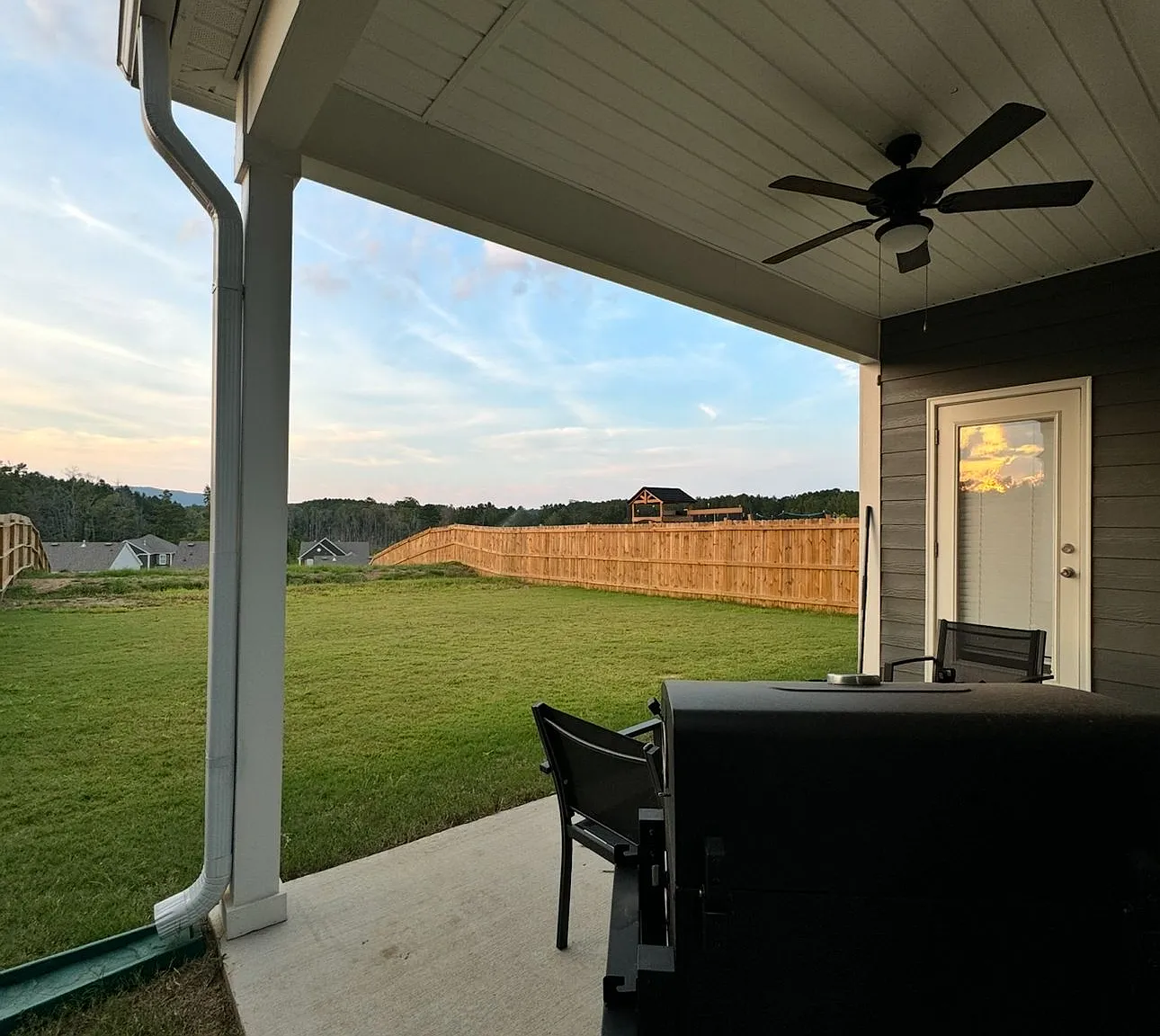 245 Chelsea Park Cir — Photo 1