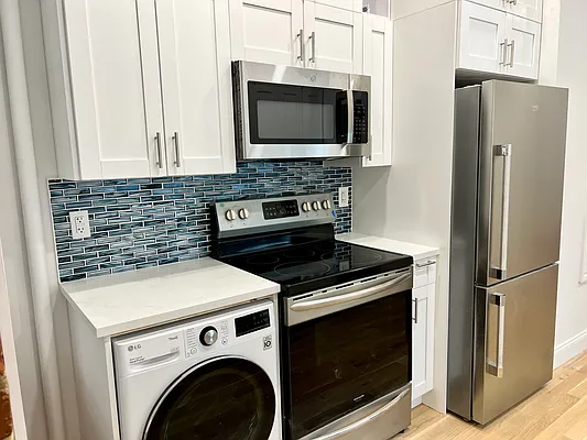 Rented by Bank Neary | media 68