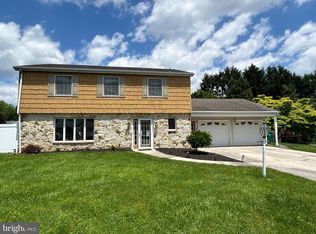 253 Evelina Rd, Hershey, PA 17033