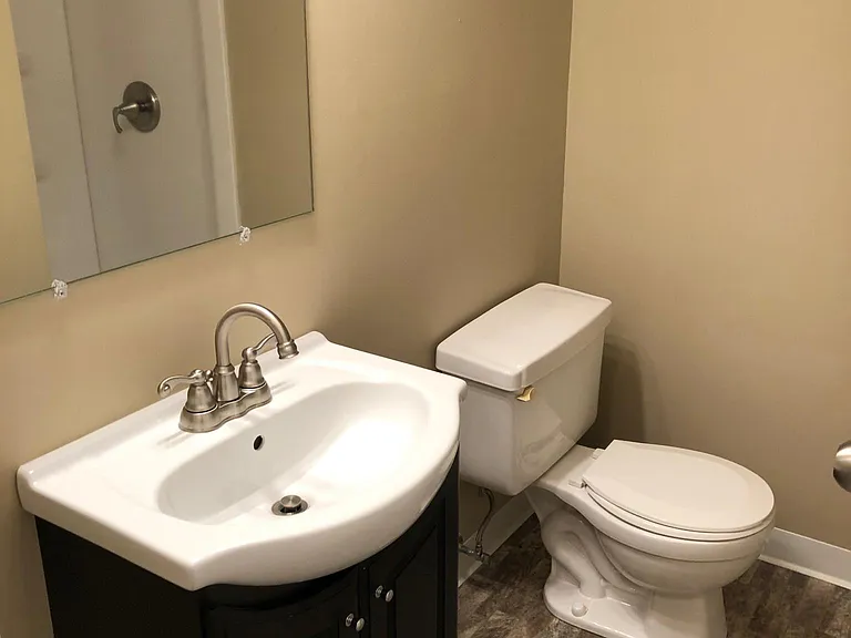 Full Bathroom #1