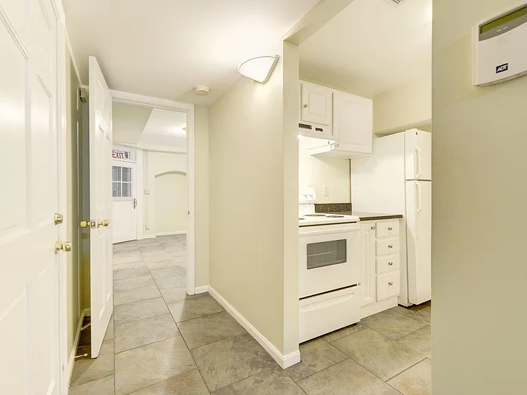 1761 Church St NW #B — Photo 8