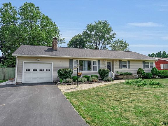 2nd image of 20 Fordham Dr