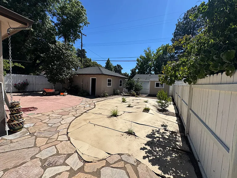 120 Columbia Ave — Photo 23