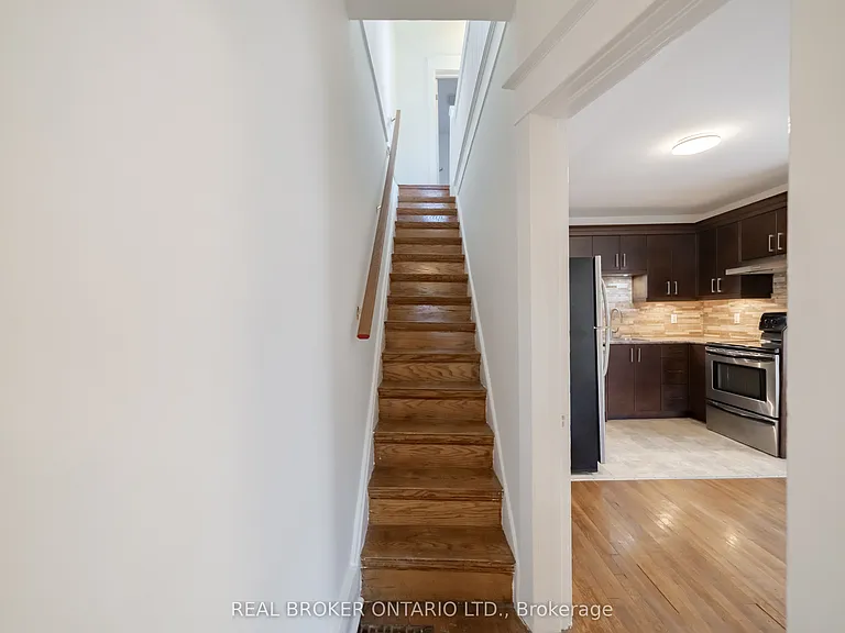 542 Glebeholme Blvd #MAIN — Photo 16