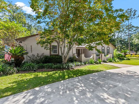 3rd image of 2441 Monaco Dr