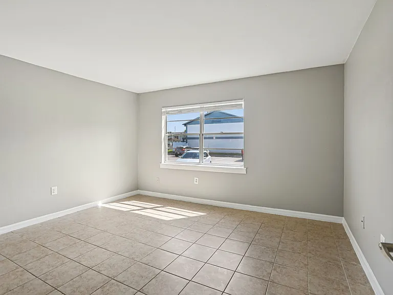 Serenity Lake Apartments — Photo 56
