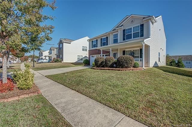 1st image of 1024 Silverberry St